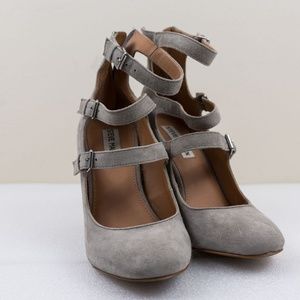 Women Steve Madden pumps, high heels